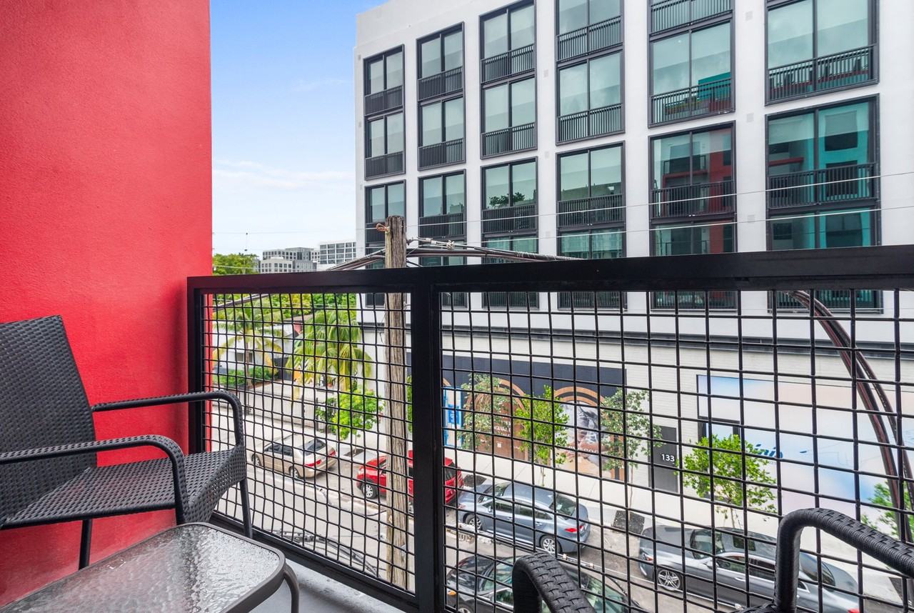 136 Nw 26th St #207 - Photo 4 of 12