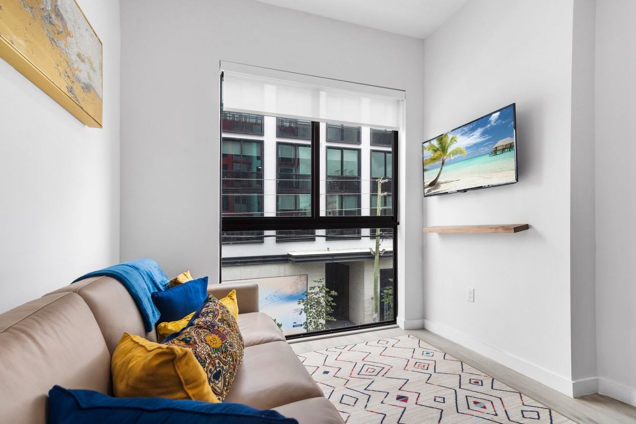 136 Nw 26th St #207 - Photo 7 of 12