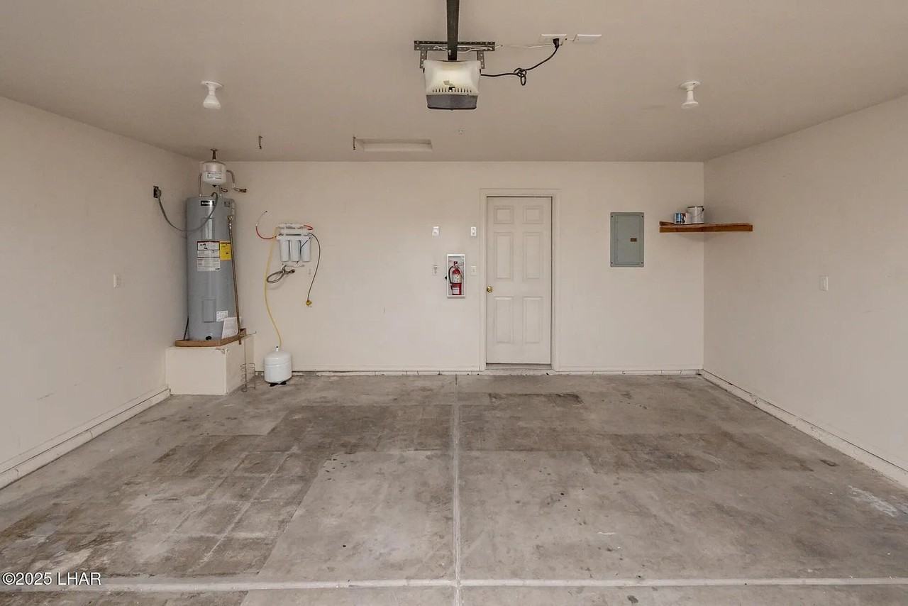3188 Desert View Ct #102 - Photo 4 of 20