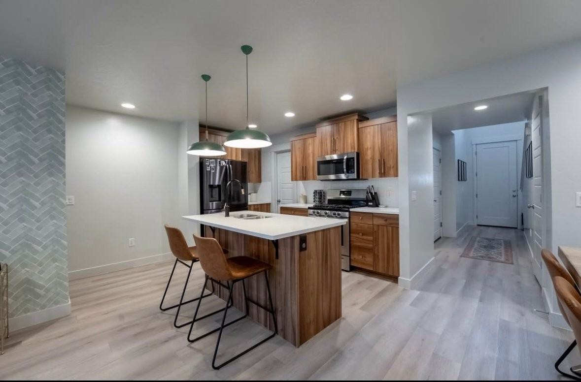 6020 S Ersa Ln - Photo 4 of 7