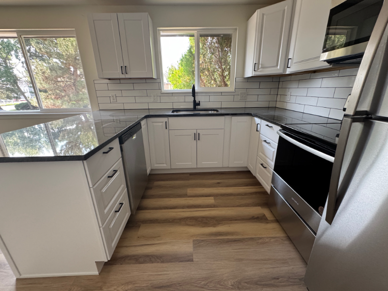 804 Meeker St - Photo 2 of 20