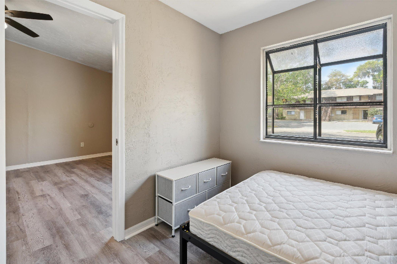 511 Sw 69th St #A - Photo 2 of 10