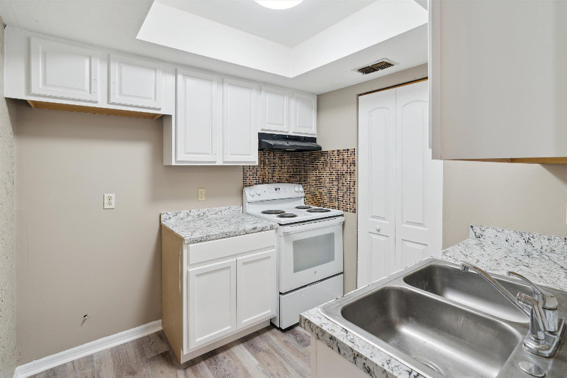 511 Sw 69th St #A - Photo 5 of 10