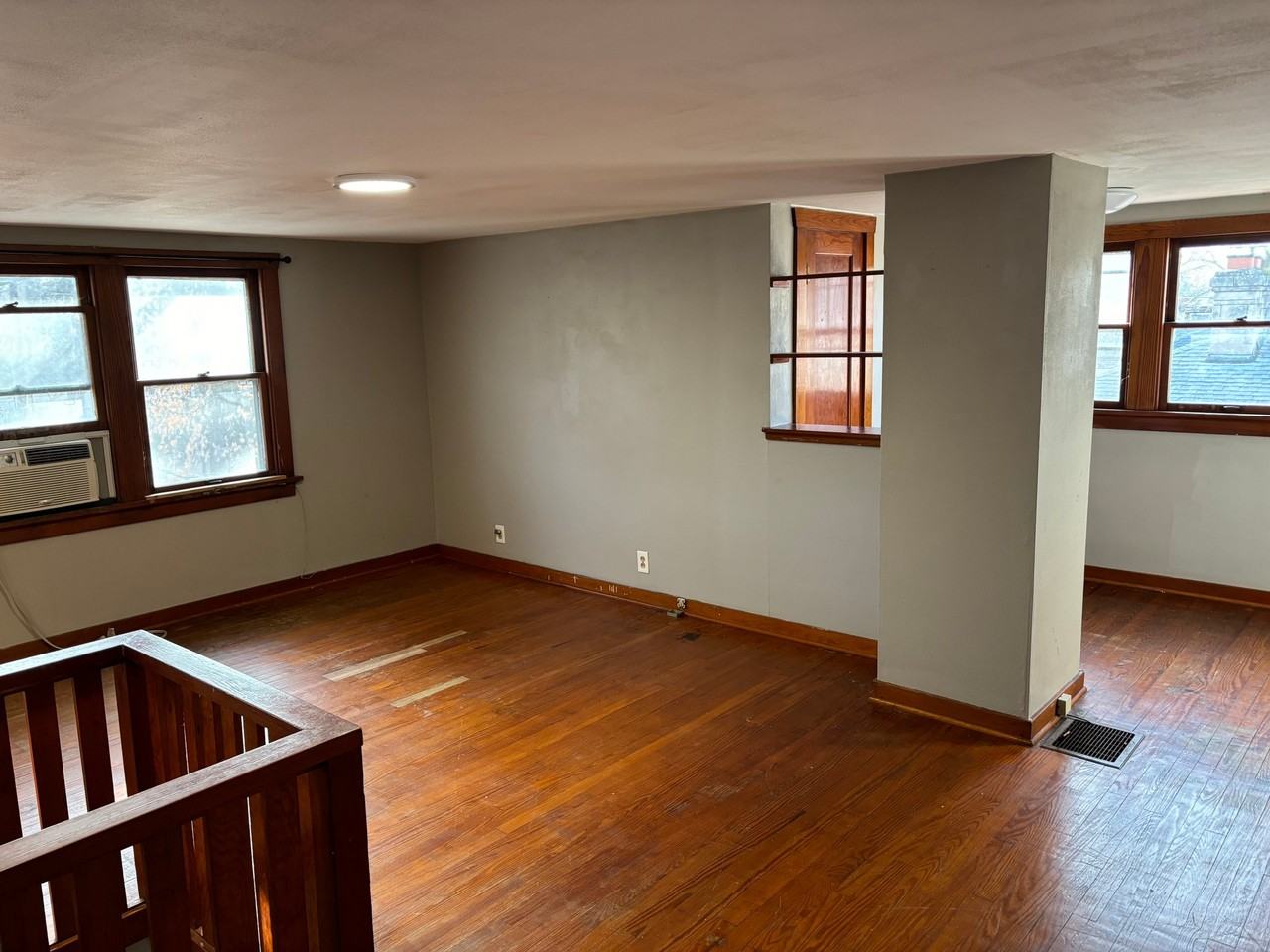 1304 Randle St - Photo 7 of 15