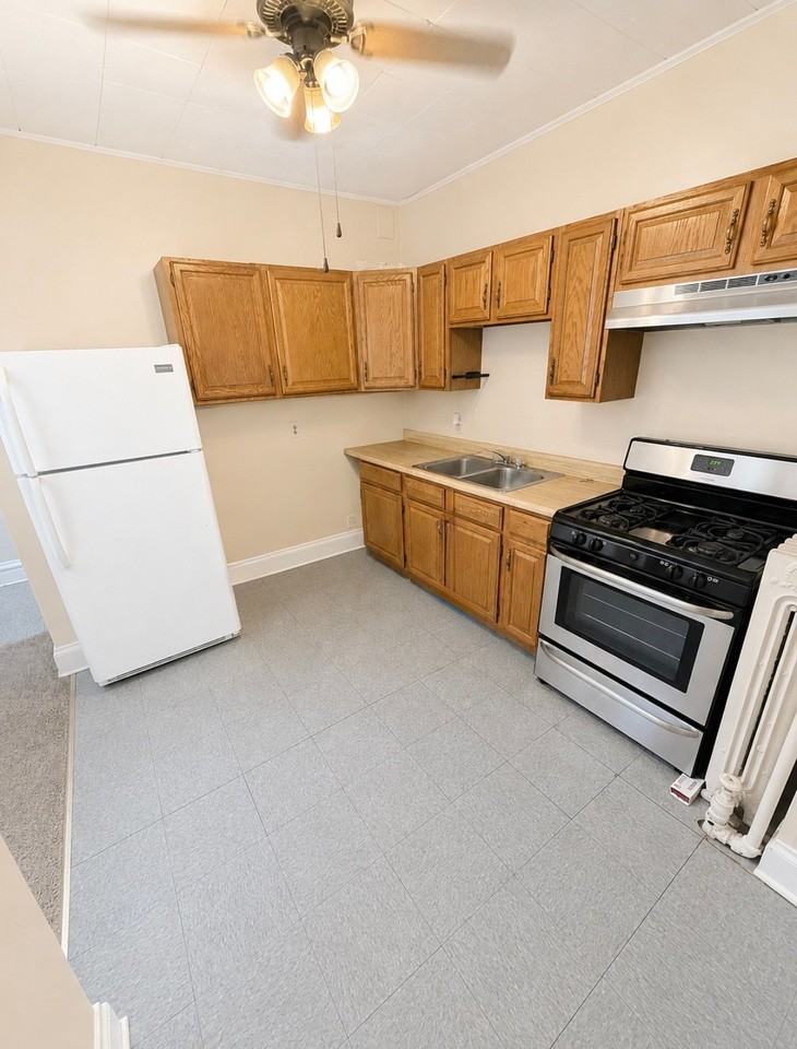 336 College Ave #2W - Photo 5 of 6