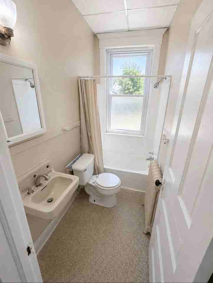 336 College Ave #2W - Photo 6 of 6