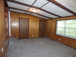 featured image of 7 W Eads Ave