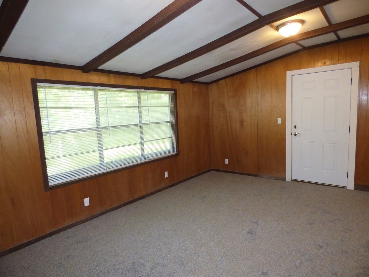 7 W Eads Ave - Photo 2 of 14
