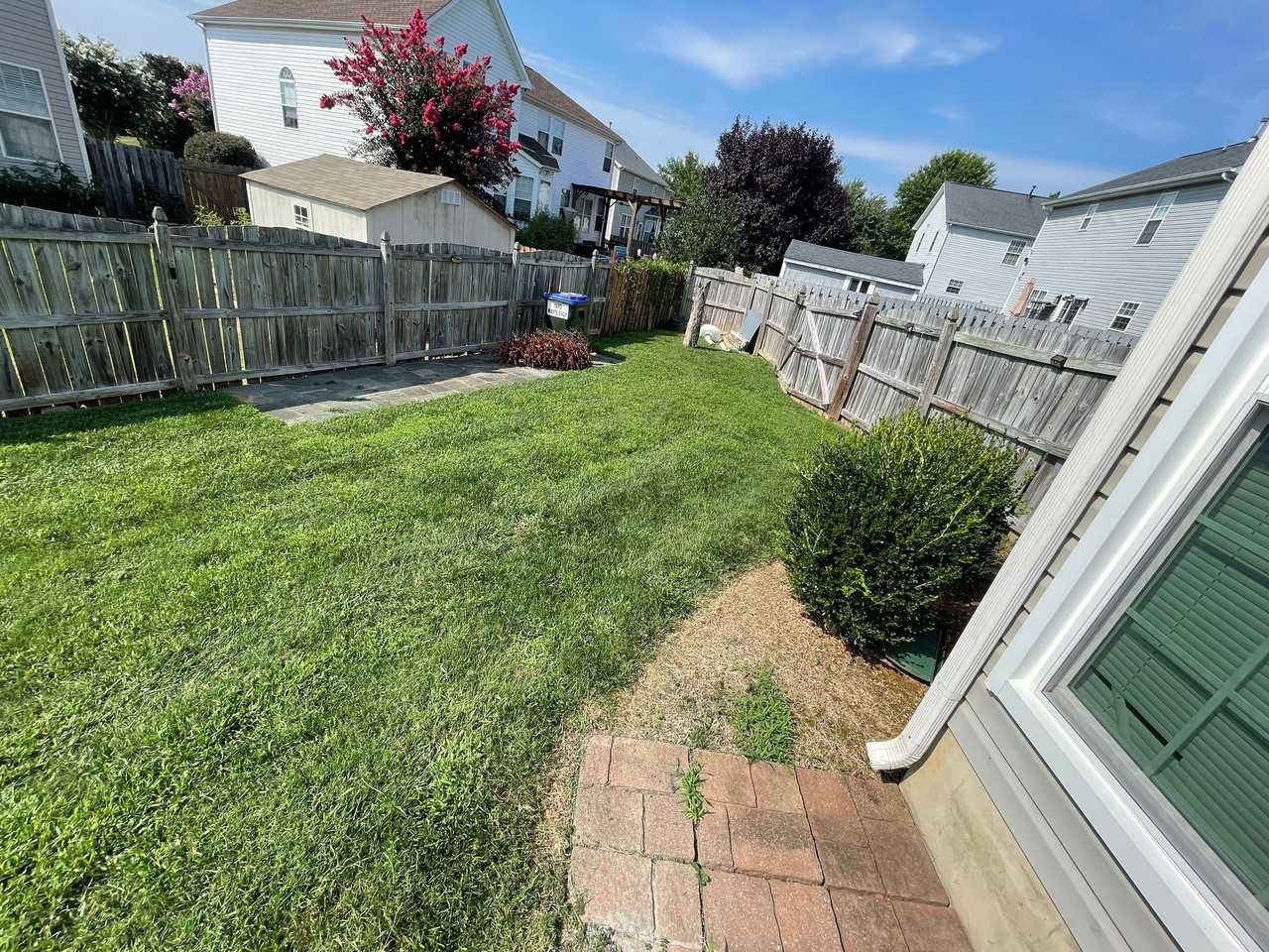 1008 Kipling Ct - Photo 3 of 20