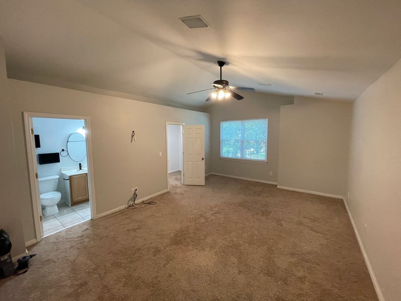 1008 Kipling Ct - Photo 6 of 20
