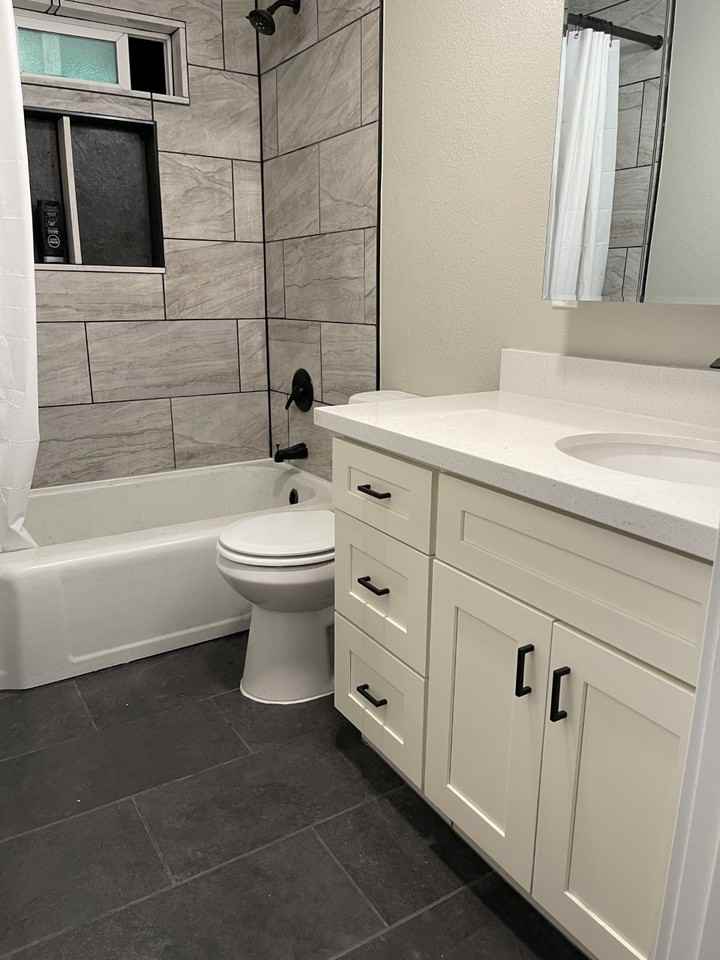 1105 Lafayette St S #5 - Photo 5 of 7