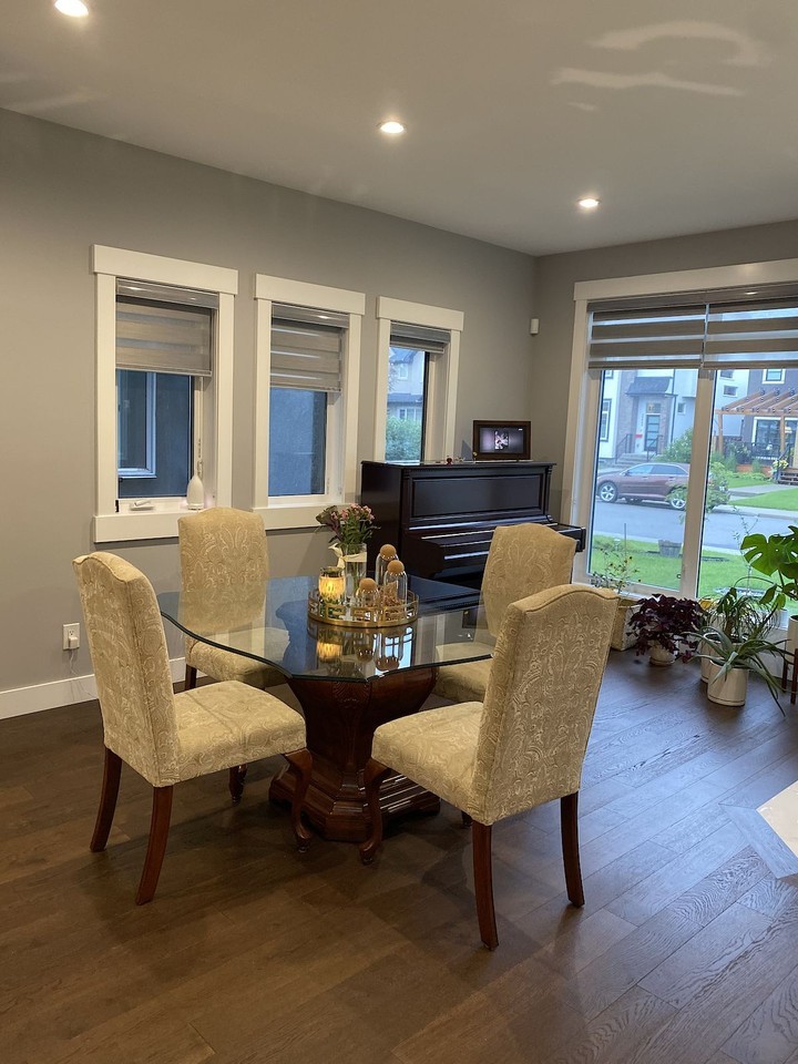 2218 31 St Sw - Photo 3 of 18