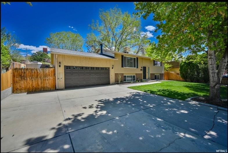 9547 S Flint Dr #1 - Photo 3 of 16