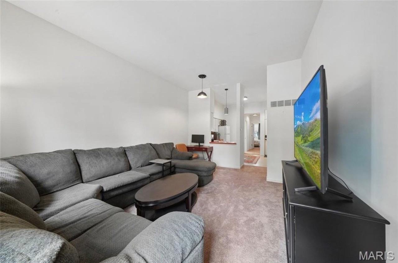 906 Russell Blvd #A - Photo 5 of 12