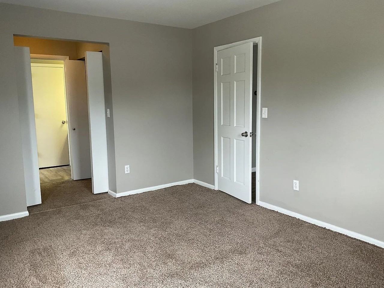 110 Sunset Ave #201 - Photo 3 of 25
