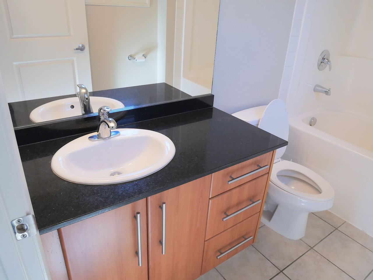 9819 - 9819 104 Street Nw - Photo 5 of 9