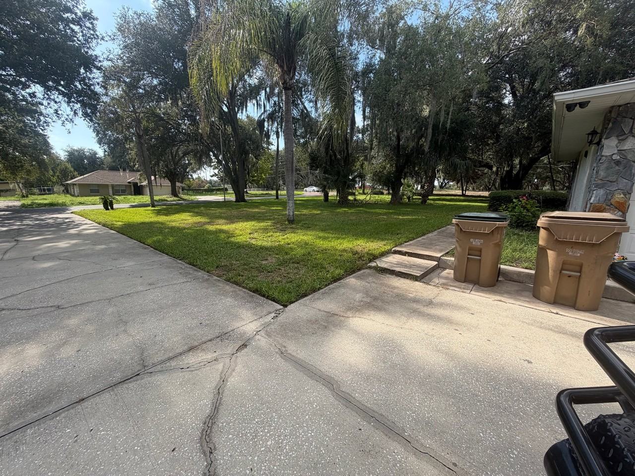 18550 Lake Emma Dr - Photo 4 of 16