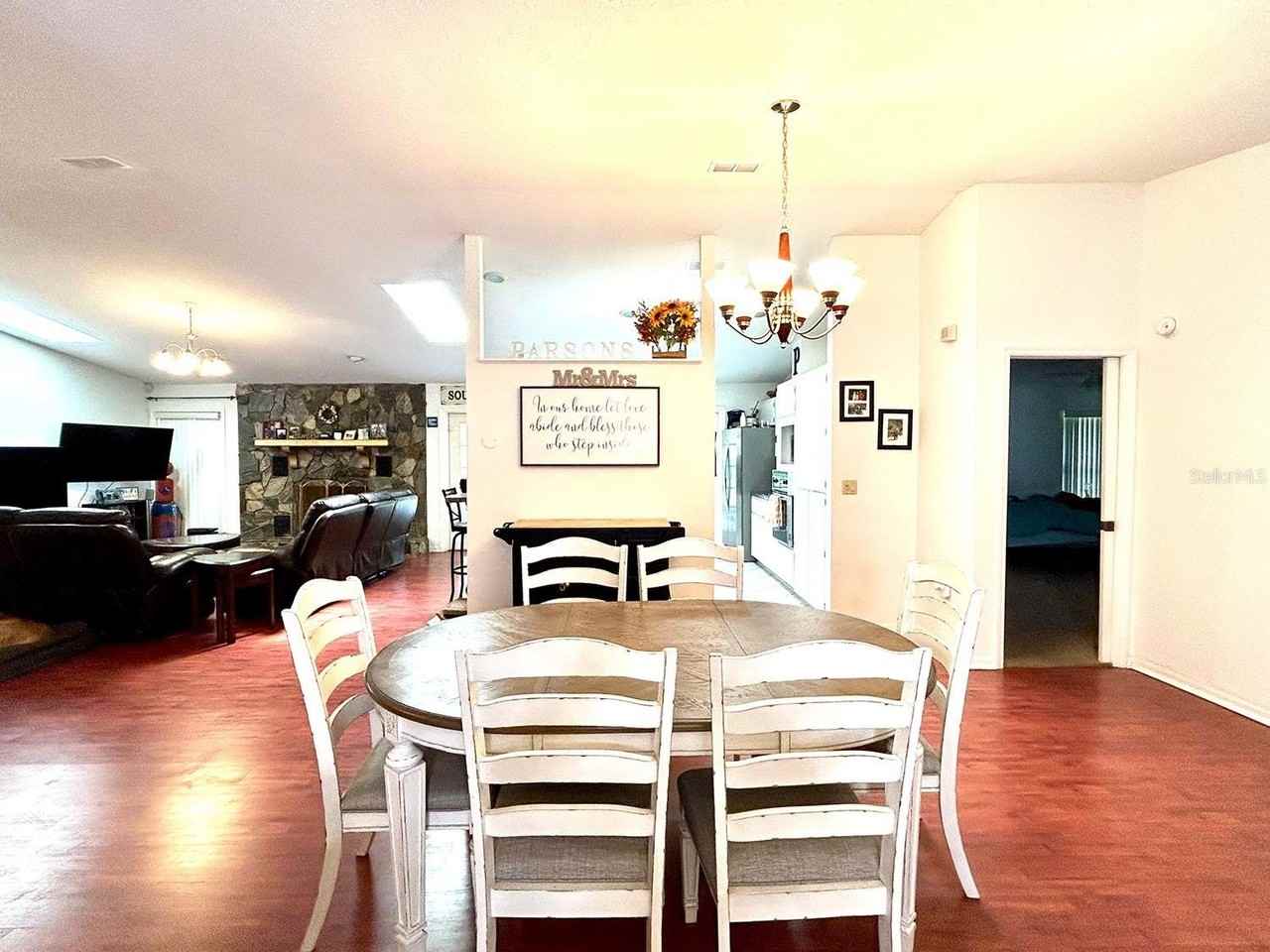 18550 Lake Emma Dr - Photo 6 of 16