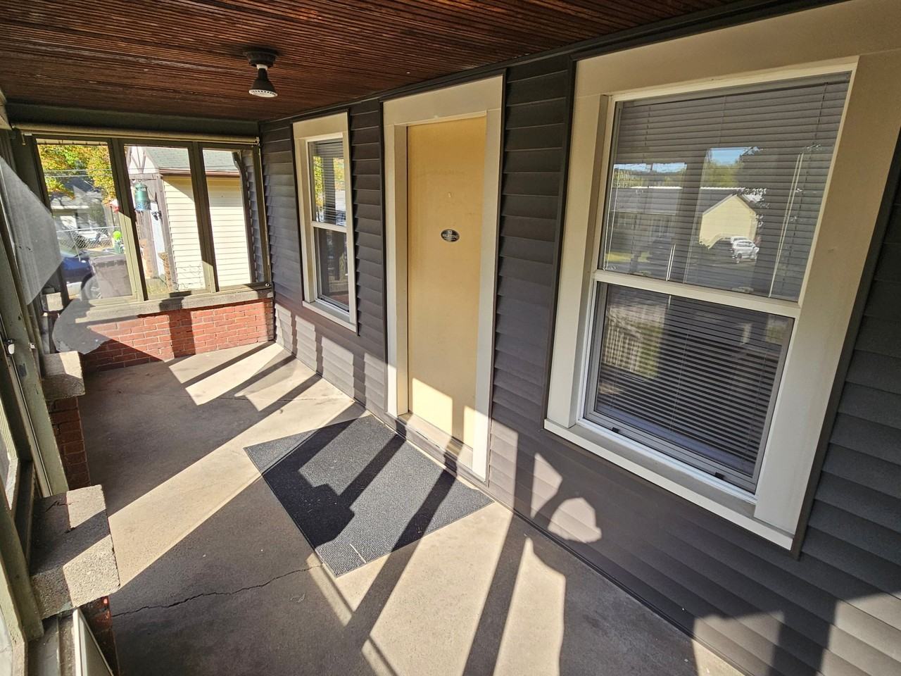 1902 Wyoming Ave Sw #1 - Photo 2 of 15
