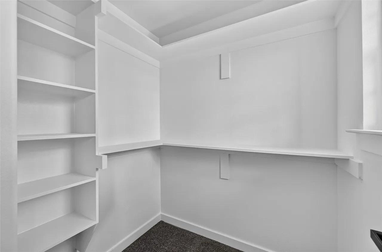 2209 Brookes St #2211 - Photo 6 of 8