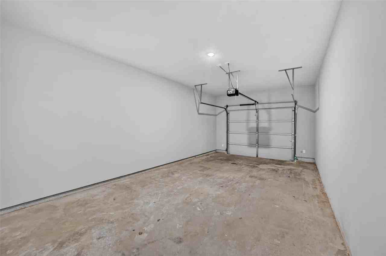 2209 Brookes St #2211 - Photo 7 of 8