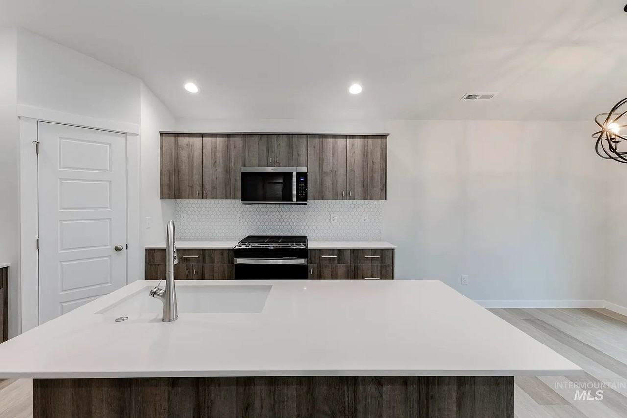4335 W Woodmurra Ct - Photo 4 of 20