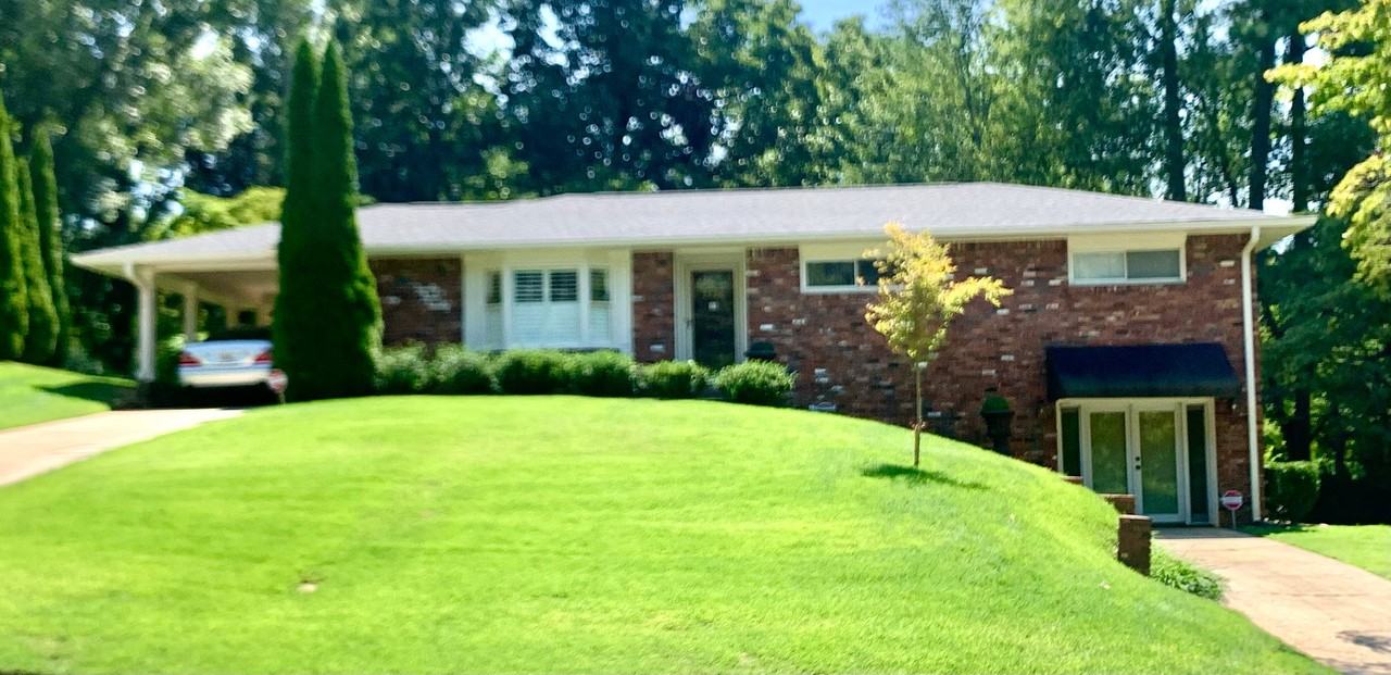 2320 Elmwood Dr Se
