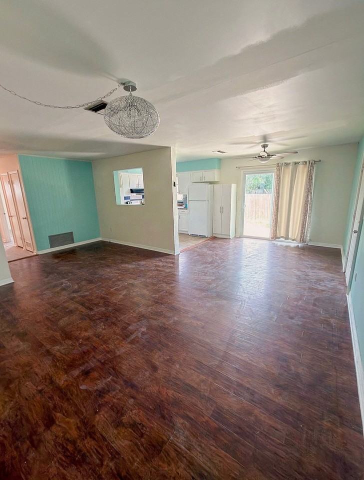 3813 Sw 22nd St - Photo 4 of 10