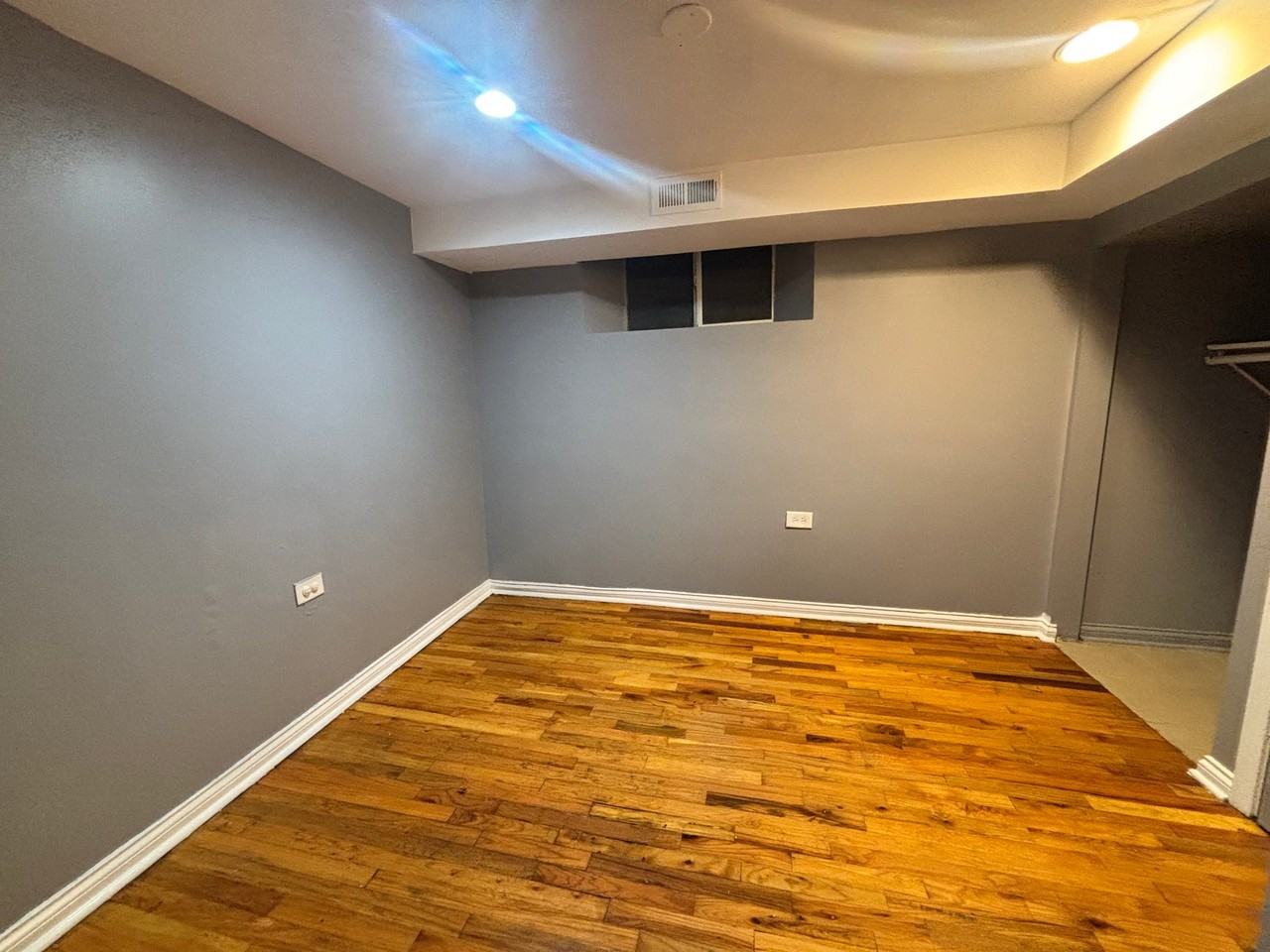 1626 N Kildare Ave - Photo 3 of 6