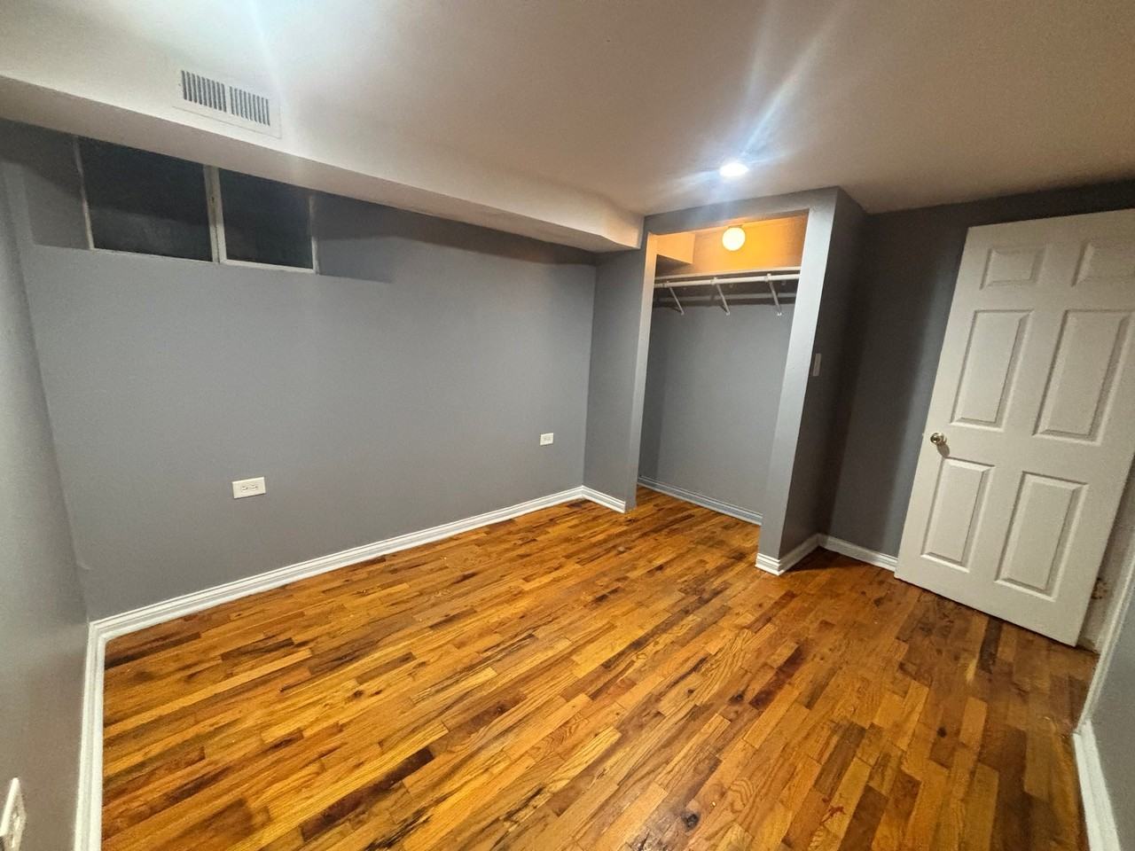 1626 N Kildare Ave - Photo 4 of 6