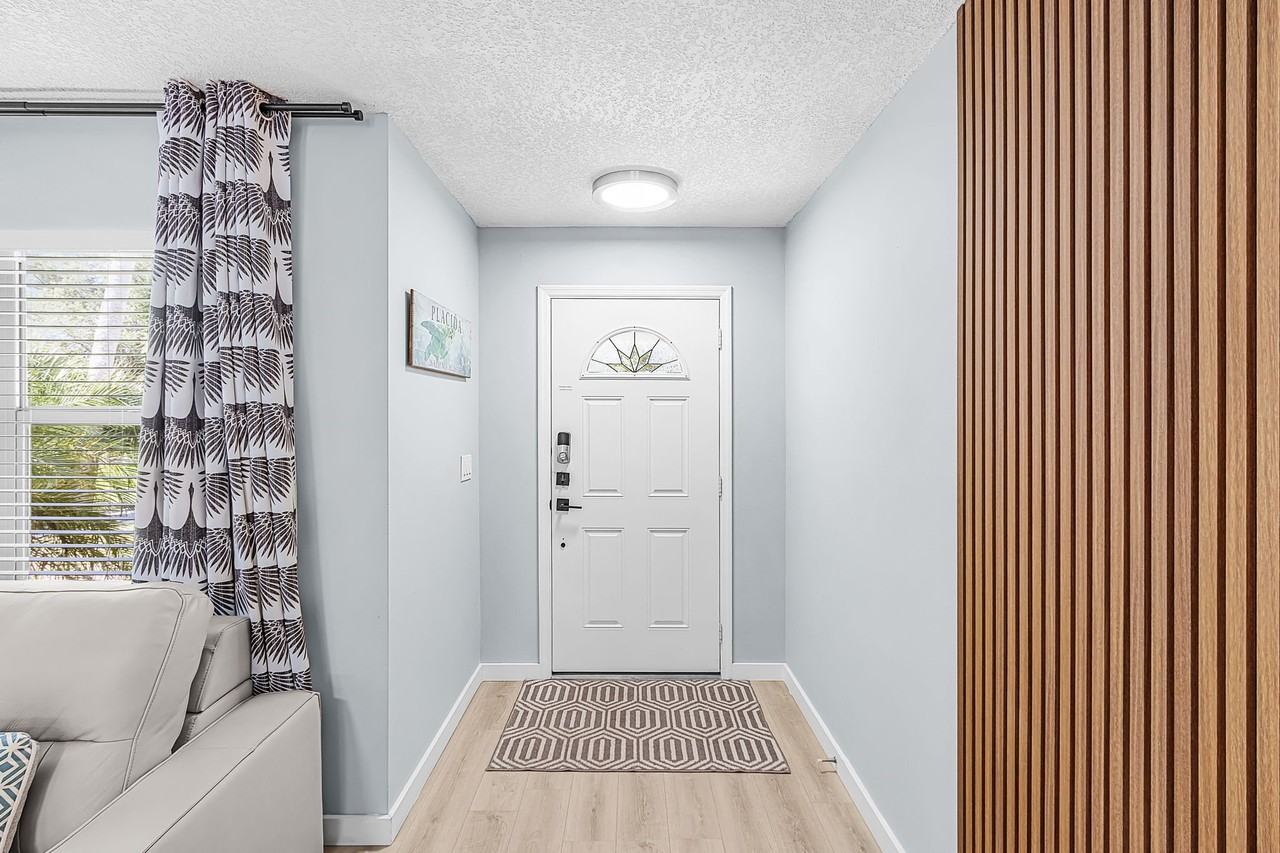 4744 Pompano St - Photo 2 of 19