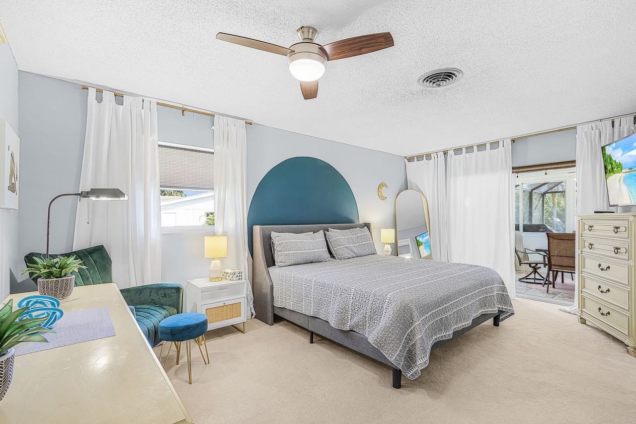 4744 Pompano St - Photo 4 of 19
