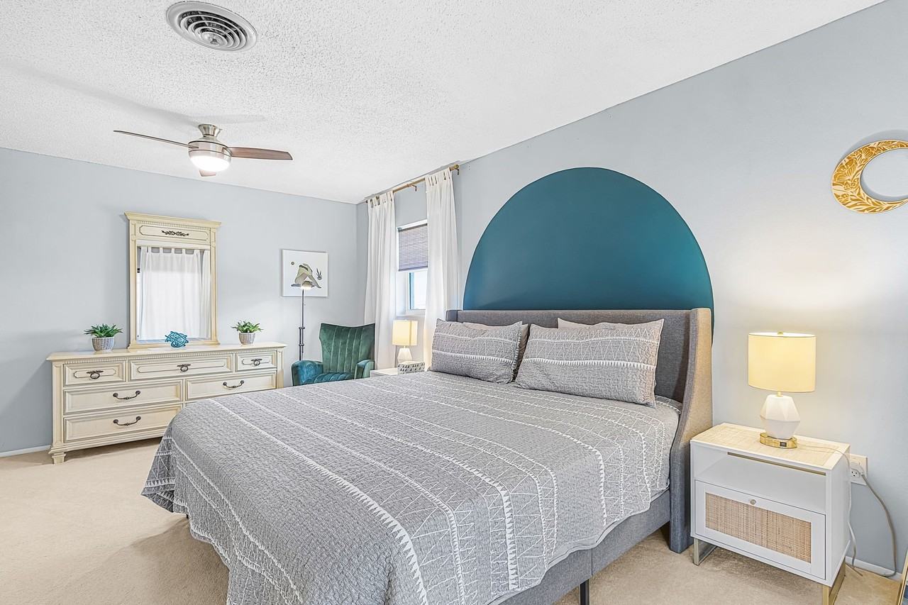 4744 Pompano St - Photo 5 of 19