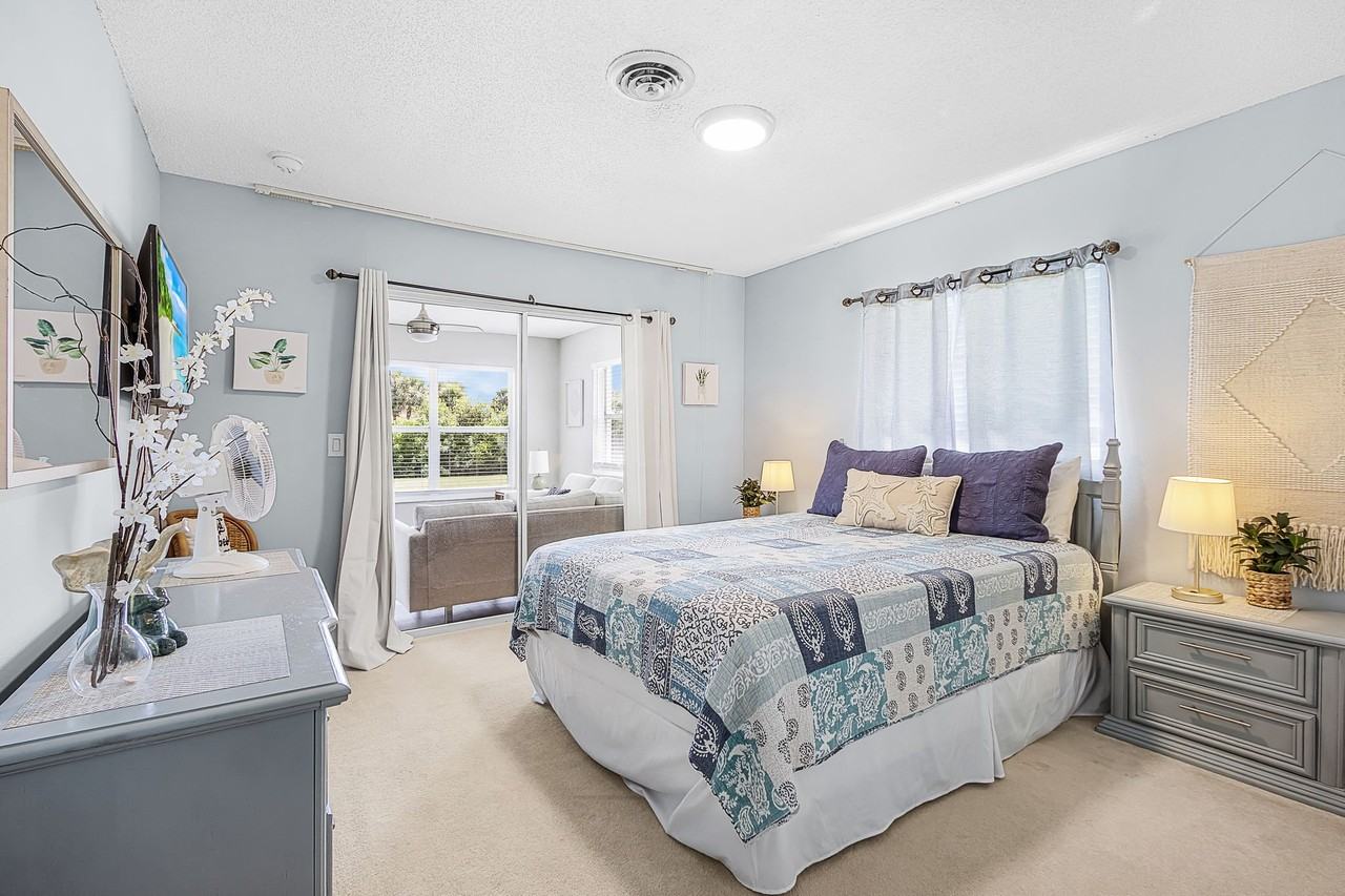 4744 Pompano St - Photo 6 of 19