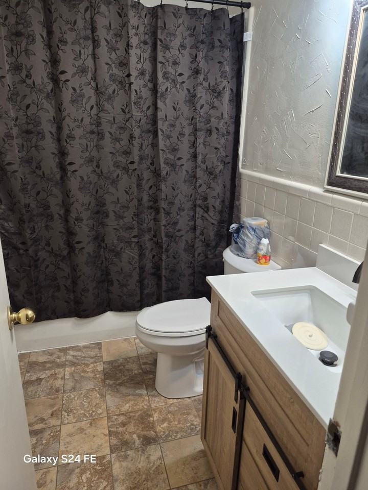 3009 Meadow Ave - Photo 3 of 4