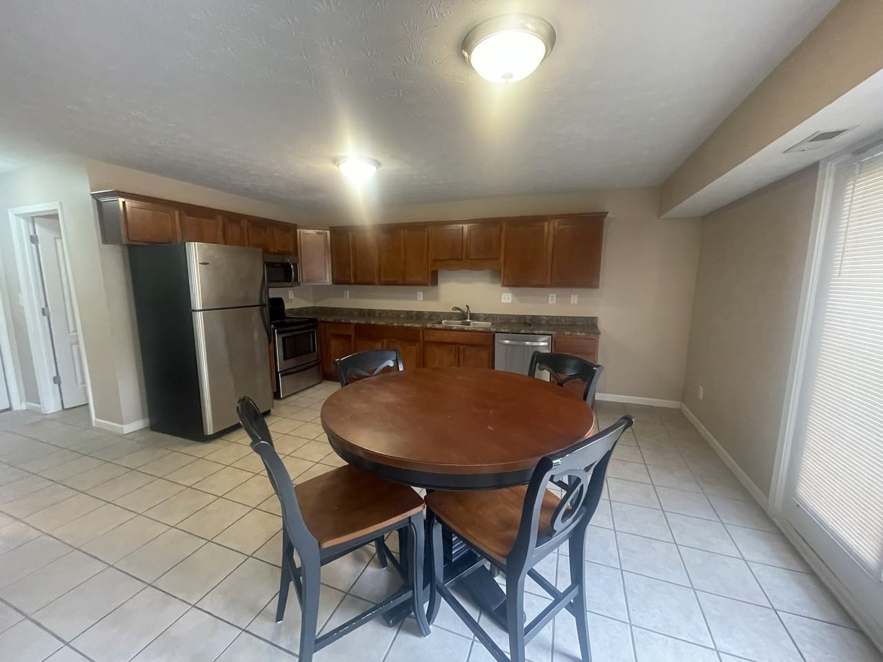 1842 Ellison Dr - Photo 7 of 17