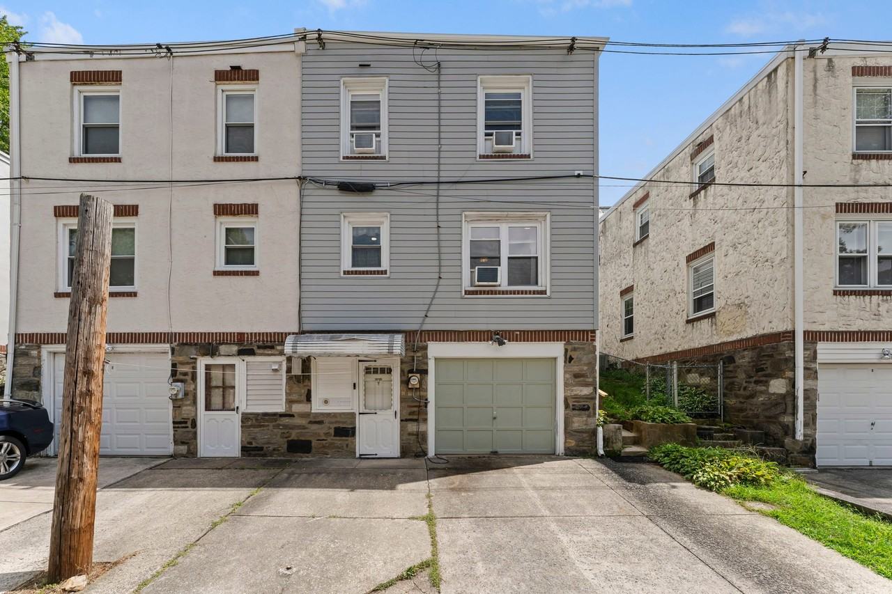 646 N Monroe St - Photo 2 of 20