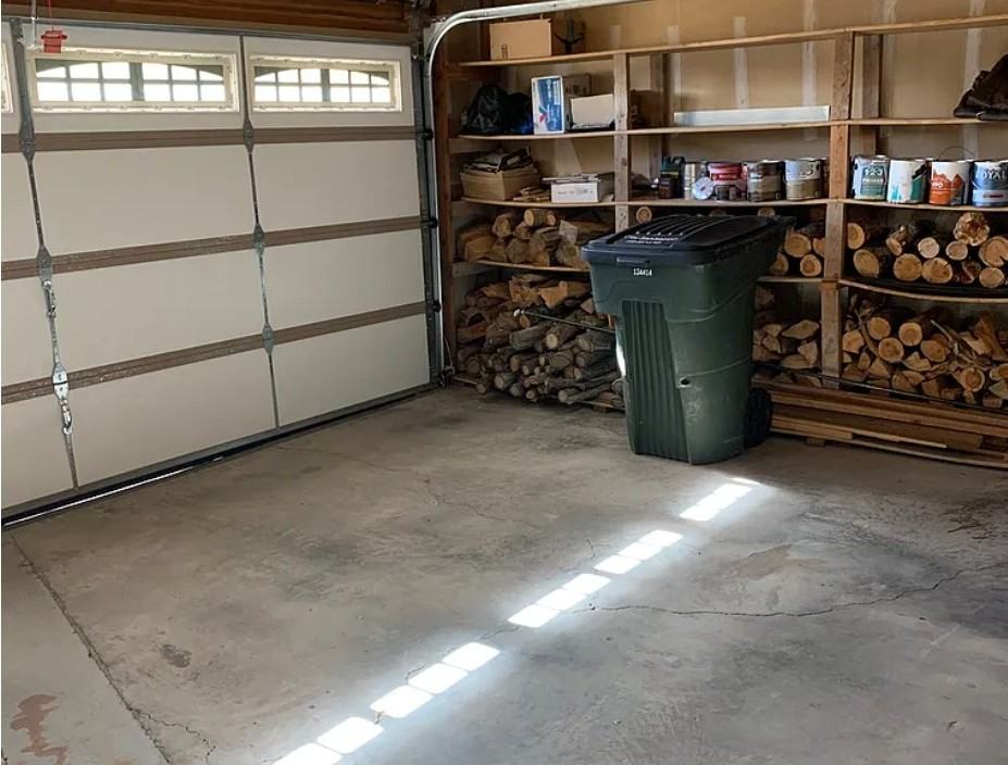 220 W Mill Rd - Photo 3 of 19