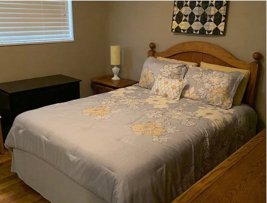 220 W Mill Rd - Photo 4 of 19
