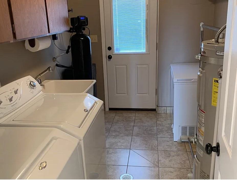 220 W Mill Rd - Photo 5 of 19