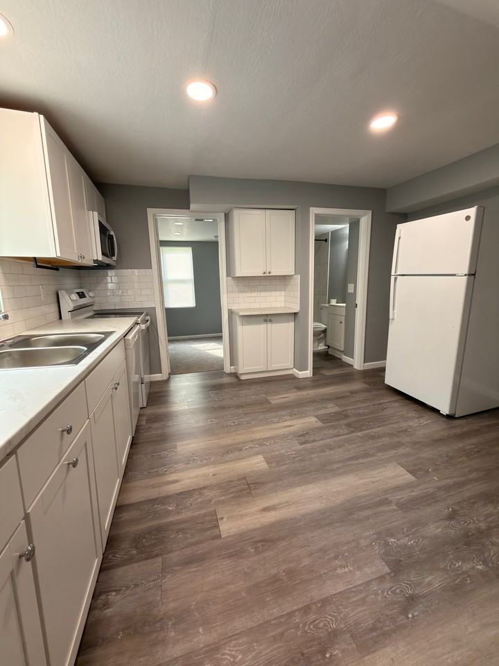 2767 Hiawatha St - Photo 5 of 25