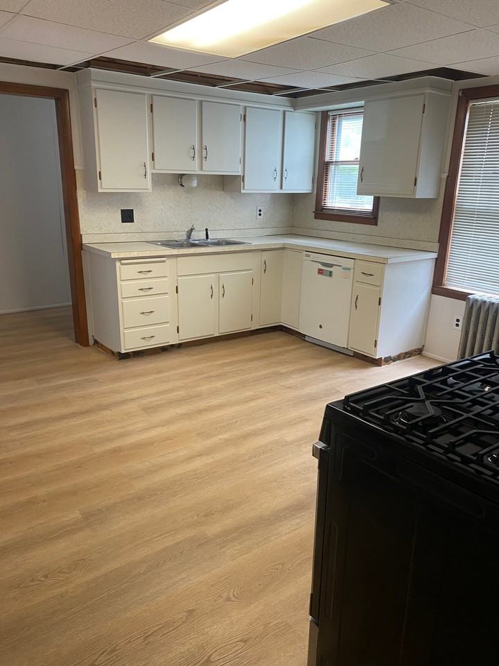 4 Ruth St #1 - Photo 5 of 10