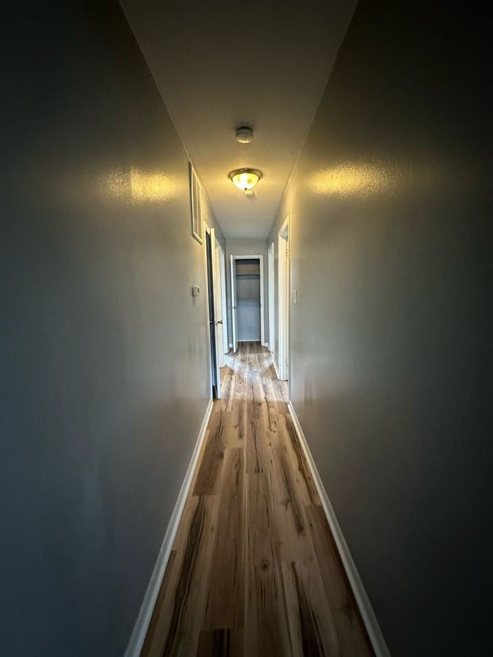 3330 Laurel St - Photo 4 of 7