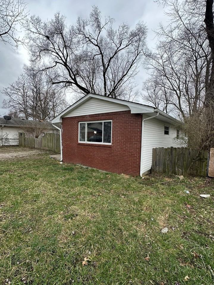 3330 Laurel St - Photo 7 of 7