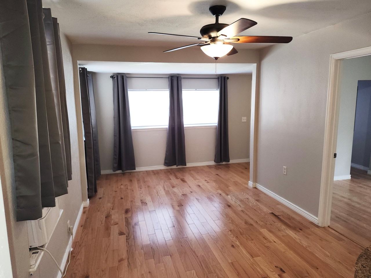 21 S King St - Photo 2 of 11