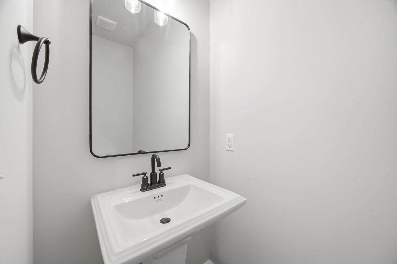 3018 Reid Ave - Photo 6 of 17