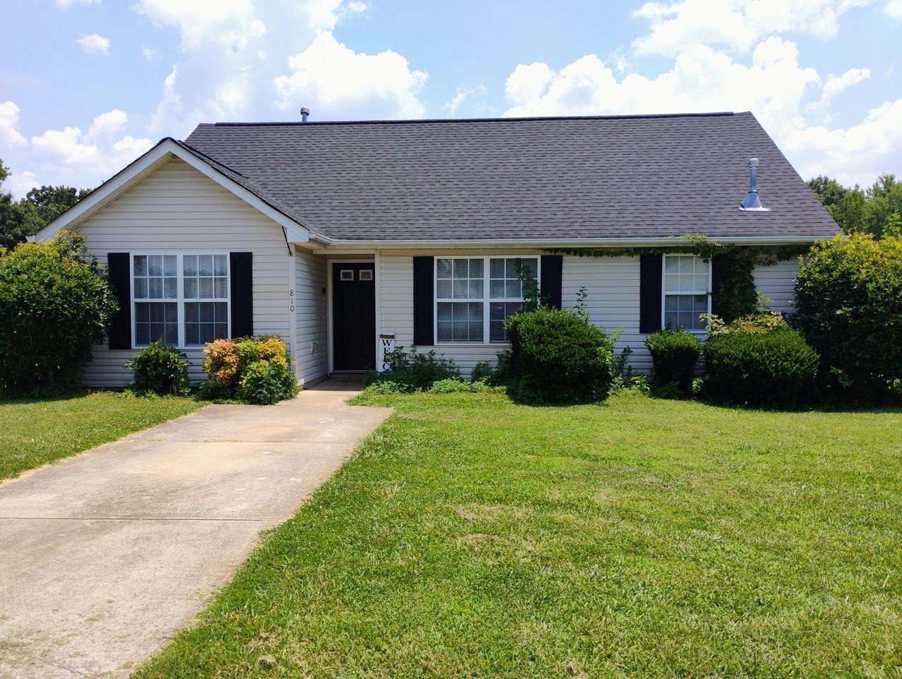2419 Smugglers Court Charlotte Nc - Photo 2 of 20