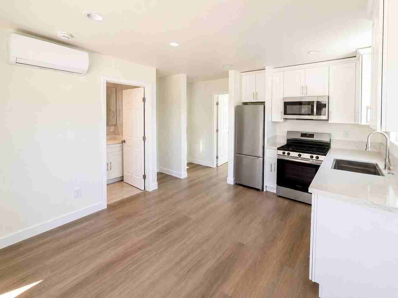 25423 State St #4 - Photo 2 of 7
