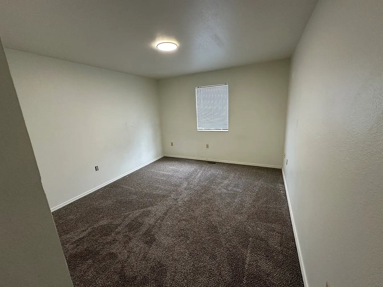 2818 Fremont Ct - Photo 5 of 8