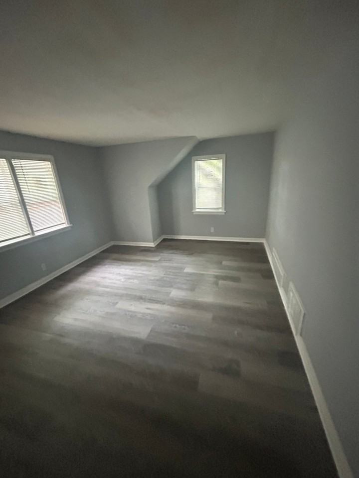 5330 N 38th St - Photo 4 of 4